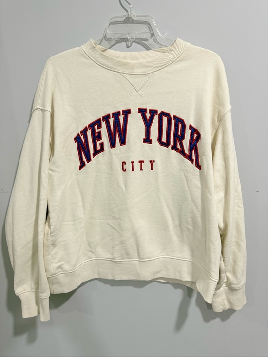 H&M Sweaters - H&M New York sweatshirt